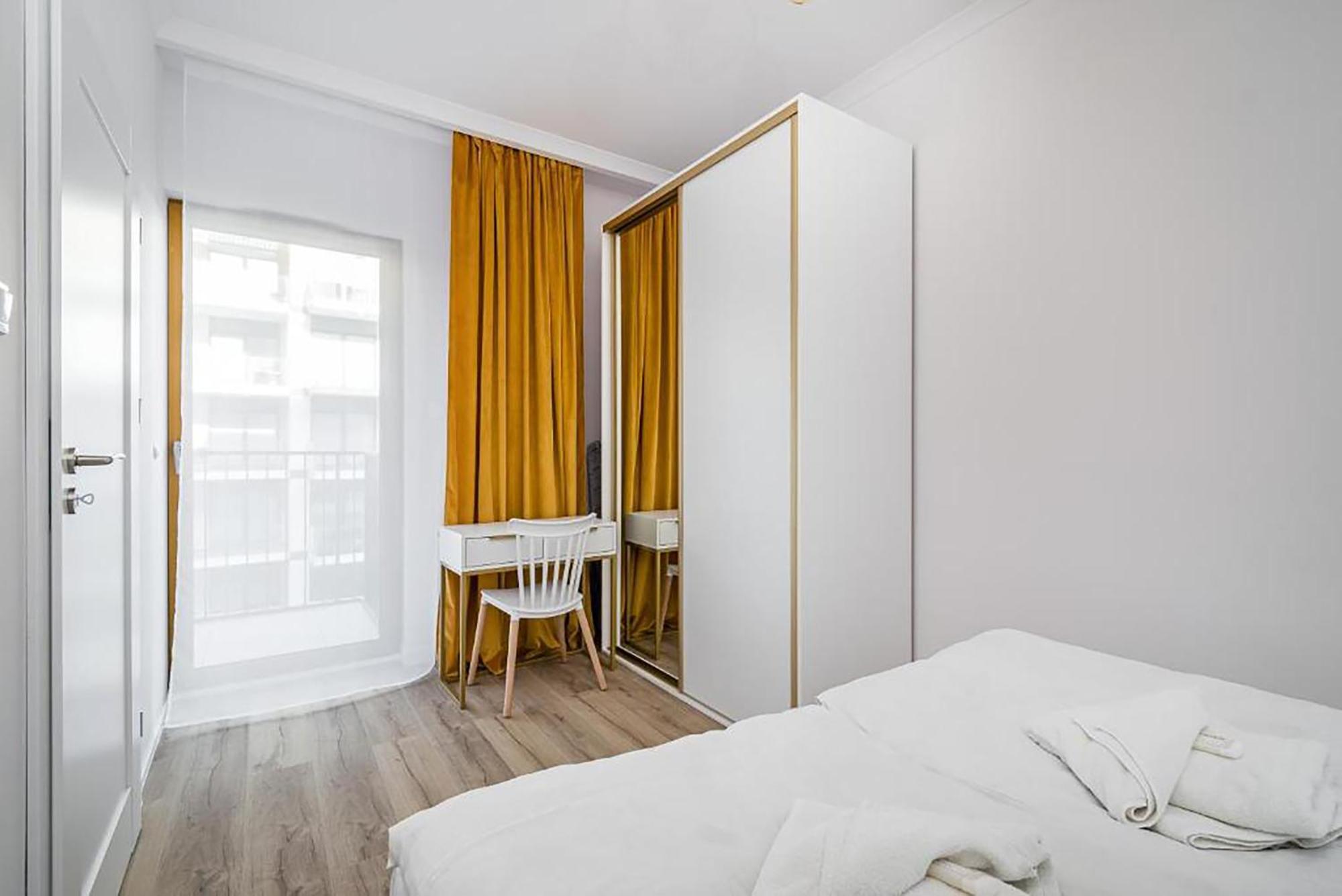 Golden Apartment